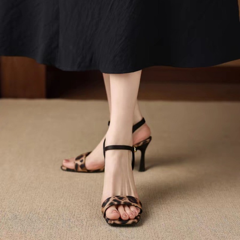 Sandali sexy con stampa leopar - Leopard Print Heels recensione e prezzo