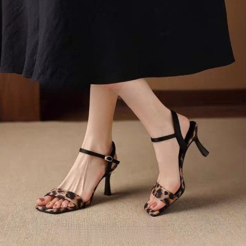 Sandali sexy con stampa leopar - Leopard Print Heels recensione e prezzo